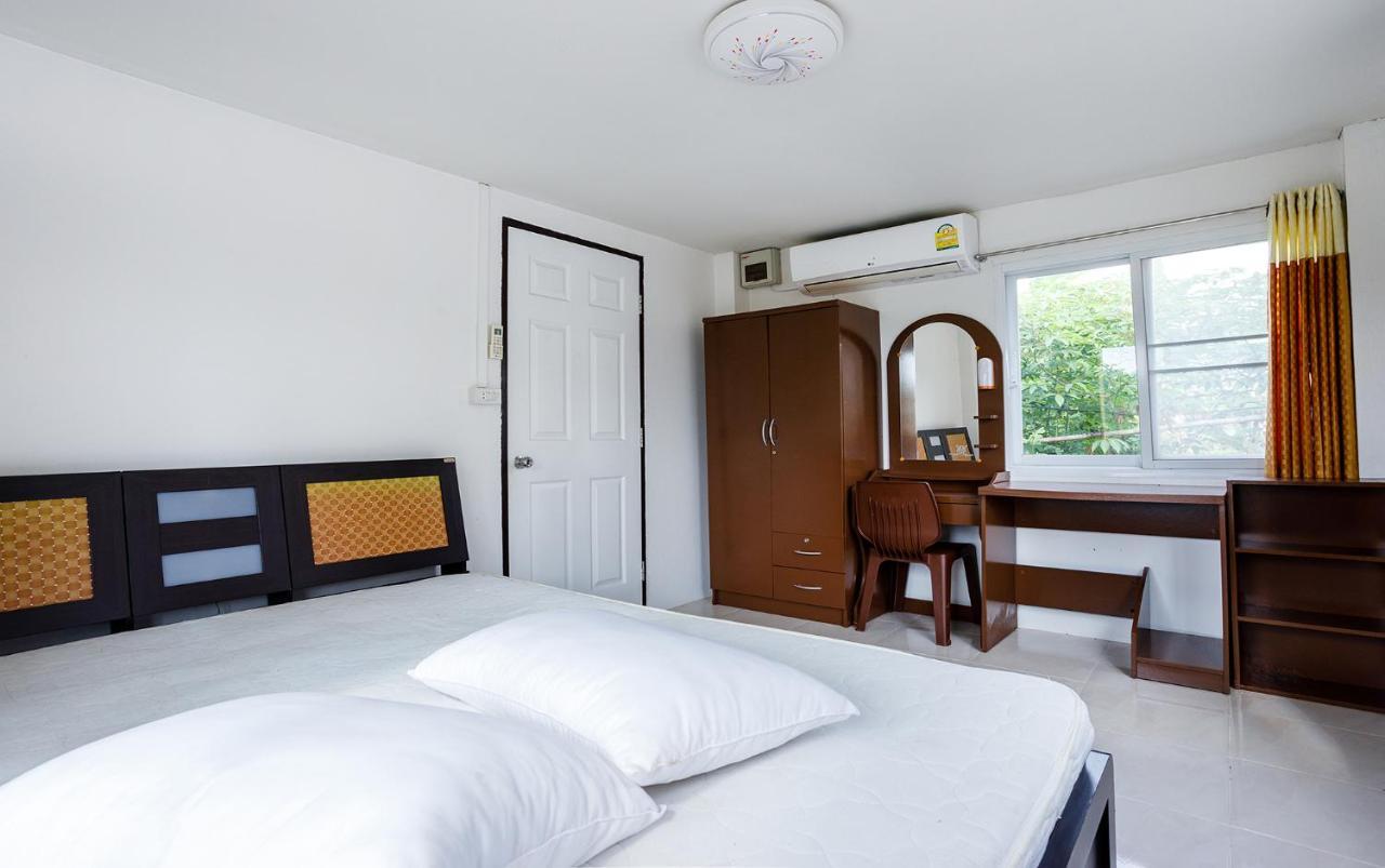 Baan Sin Suk Hotel Chiang Rai Exterior photo